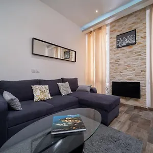  Appartamento Equipe 2 A 4 Couchages Au Coeur Du Vieux Port
